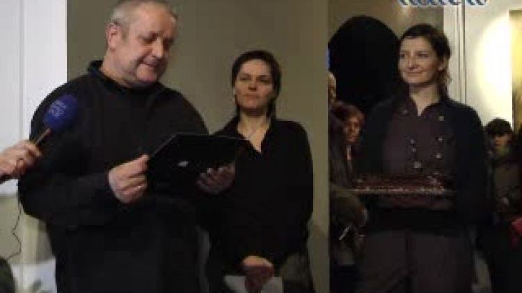 galeria_pod_arkadami_-_projekt_artystyczny_3.flv