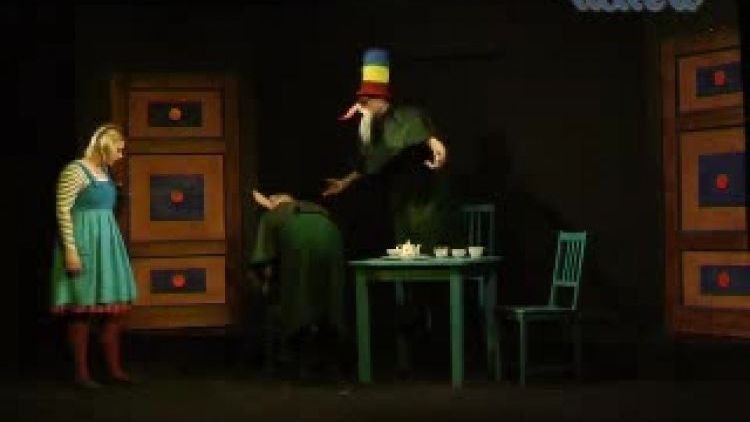 teatr_lalki_i_aktora_-_w_krainie_snow_alicji.flv